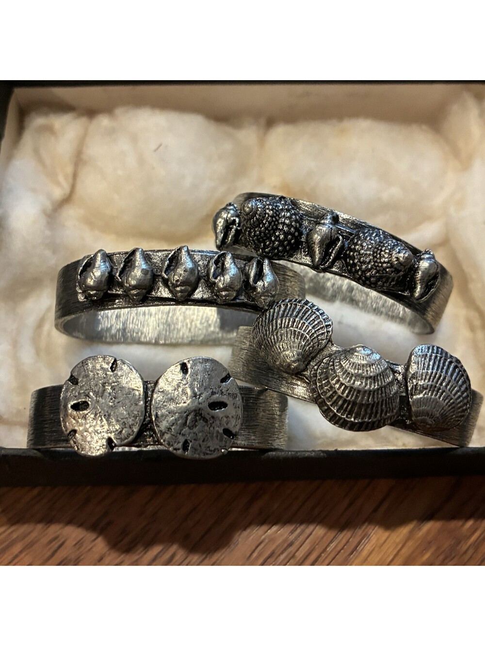 Set of 4 Antiqued Pewter Metzke Napkin Rings - Seashell Design